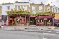The Crown Pub & Guesthouse Hoteles cerca de Teatro Hackney Empire
