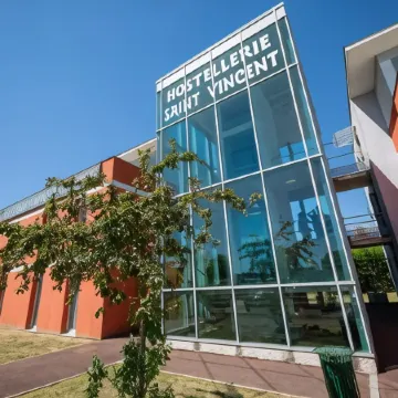 Hostellerie Saint Vincent Beauvais Aeroport