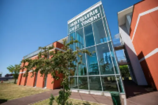 Hostellerie Saint Vincent Beauvais Aeroport