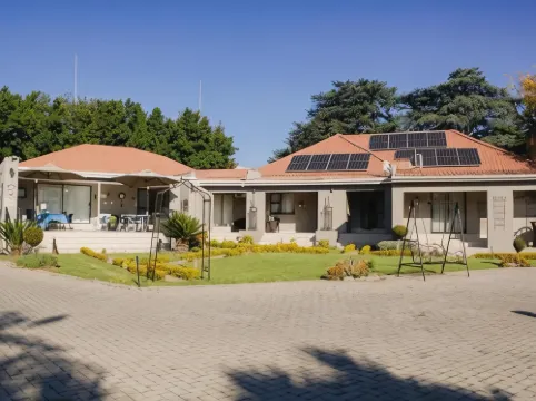 Oaklands Inn and Conference Centre