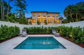 New 4Br w Pool Walk to Las Olas 5Mins to Beach