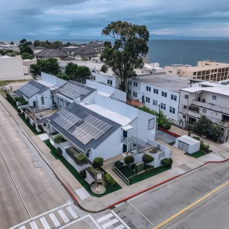 Cannery Row Inn