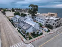 Cannery Row Inn