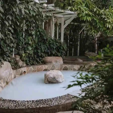 Yunan  Distinguished Guest Building