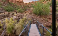 Camelback Retreat - 5Br Estate w/ Saltwater Pool, Spa & Suspension Bridge