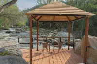 The River's Edge - Private Home with River Access and Spa - Gym
