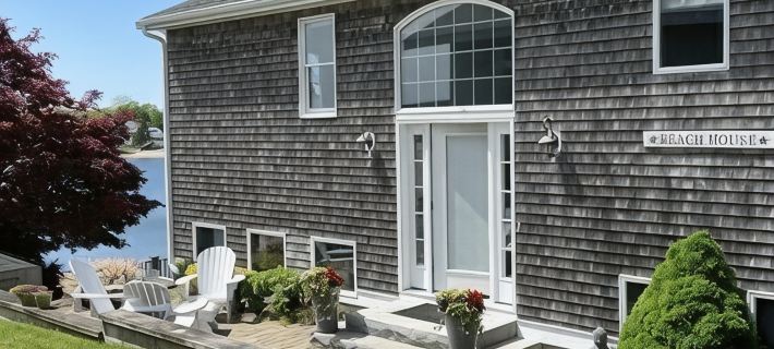 Waterfront Home with Spacious Deck and 4 Bedrooms Hotels in Wareham