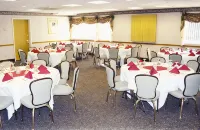 Best Western Plus Executive Court Inn  Conference Center - sarapan