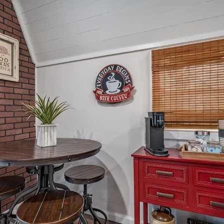 1 BR / 1 BA - Walk to the park, restaurants, breweries & shops in town!