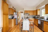 Gem by the water - Charming 2-bedroom house in fabulous Stamford with AC, WiFi