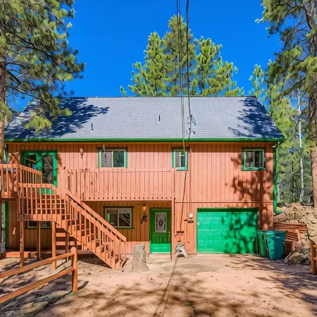 Superb Three Acre Mountain View Home for Reunions/Families