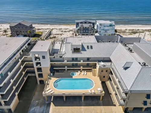 Gulf View, Three Bedroom, Two Bath Condo in Mexico Beach. - 4성급