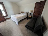 4-Bed 2 Bath Home Located in Downtown Grand Haven - Boutique