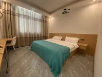 Huangguoshu Waterfall Royal Court Holiday Inn