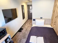 HOTEL LiVEMAX BUDGET Yokohama Tsurumi Hotel in zona Stazione di Tsurumi