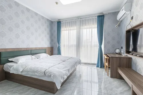 Maple Leaf Light Luxury Homestay - Homestays