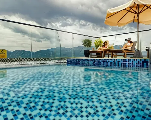 Aaron Hotel โรงแรมใกล้ถนนเจิ่นฝู