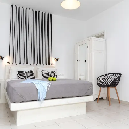 Depis Place and Apartments Отели рядом с достопримечательностью «Коурос Меланон»