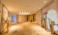 Jingfang E-Sports Hotel (Pujiang Hailecheng Sports Center)
