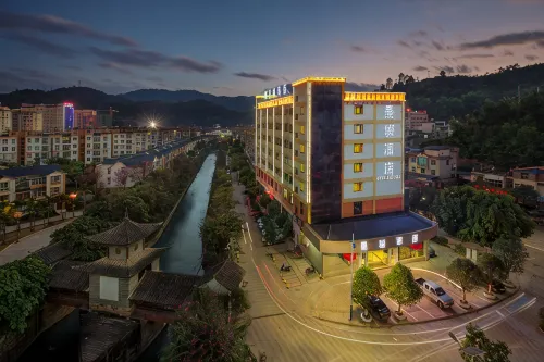 Mojiang City Hotel - Mountain view