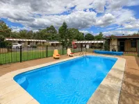 Golden Peak Motel PeakHill Ξενοδοχεία στην πόλη Parkes