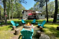 Spacious Retreat for Gathering,Fire Pit ,Game Room, Lakes ,Beaches ,8 Beds