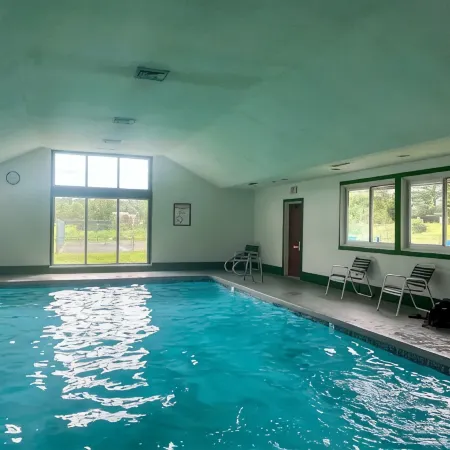 Stylish 2 bdrm/2 bath: named "The best small condo in Stowe"