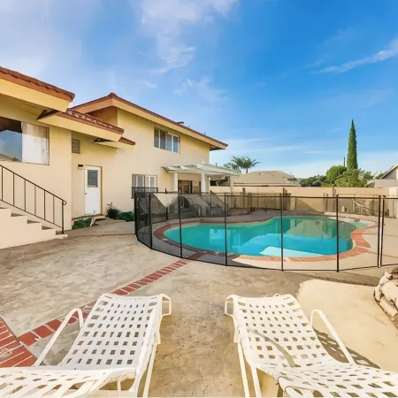 Great for Family's Disneyland Close  5 Bedrooms, 3 Baths, Sleeps 12 Pool Home