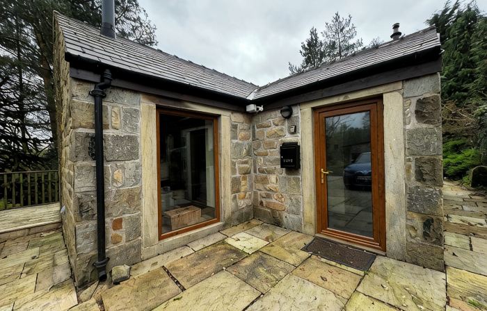 Ski lodge style chalet with hot tub and sauna