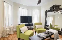 Cozy 3 bedroom - Free Parking, close to buses. - บังกะโล