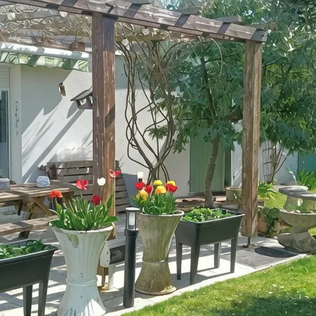HOUSE 15 MIN. AWAY THE BEACHES OF THE ROYANNAIS COAST - IDEAL ENVIRONMENT FOR FAMILIES