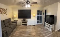 Charming Duplex with New AC & heater with WiFi - Wifi