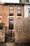 Cozy Cottage Downtown - Walk to OTR & Stadiums - Bungalows