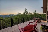 Idaho Springs Dream Cabin – Cozy Seclusion with Gorgeous Mountain Backdrop