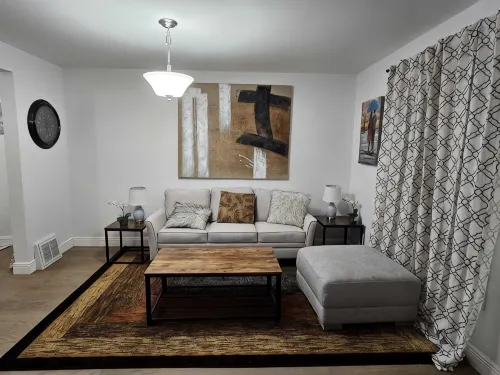 Charming home in Niagara Falls - Homestays