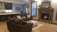 Custom Built Showcase Home near Lambeau! - 4 ดาว