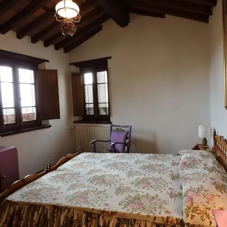 RUSTIC CHIARA, inserted in the green hills of Camaiore