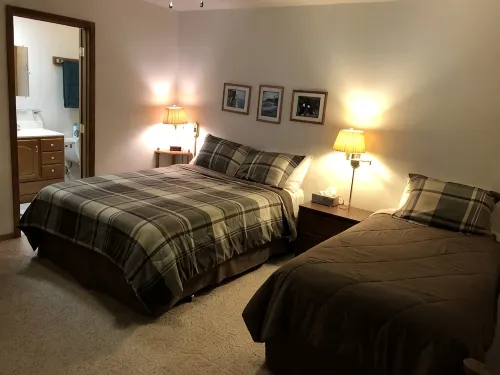 Ketchikan Northern Retreat - 3 Bedroom Apartment on Large Private Lot