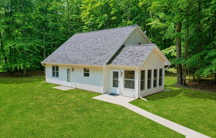 Amazing Family Cabin near Wheeler Lake! Close to beach, UTV an Snowmobile trails