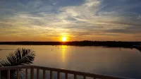 Waterfront Condo Family Getaway - Wifi