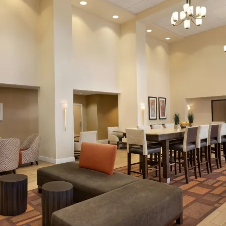Hampton Inn & Suites Largo