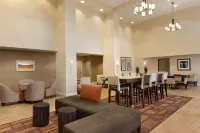 Hampton Inn & Suites Largo - piscina