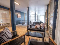 Designer 7BR w/ Pool and Hot Tub. Sleeps 20, Pets Welcome! Hotels near شاطئ ساندبريدج