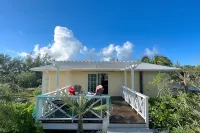 Garden of Light,Charming Oceanfront Villa,Tiki Huts& Generator,10% off 7+ nights Hotel a 