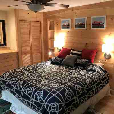 OCEAN VIEW - 4 Bedroom - 2 Bathroom Brilliant Beach Home Rooms