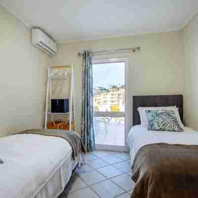 Top renovated apartment with a large terrace in the old town of Albufeira Rooms