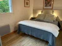Maison Dans Residence Calme Avec Piscines Pres VIE Animee - Homestays