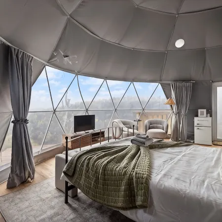 "Cardinal Crest" - Overlook Dome 002 in RRG