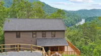 Mountain View Lodge - Hot Tub, Game Room & Rumbling Bald Access, Sleeps 11 - 샬레 호텔