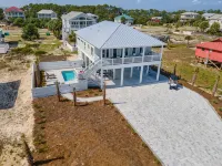 Island Memories - Beautiful gulf view with beach access across from driveway. - Beach